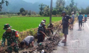 Pentingnya Gotong Royong dalam Mempererat Hubungan Antar Warga
